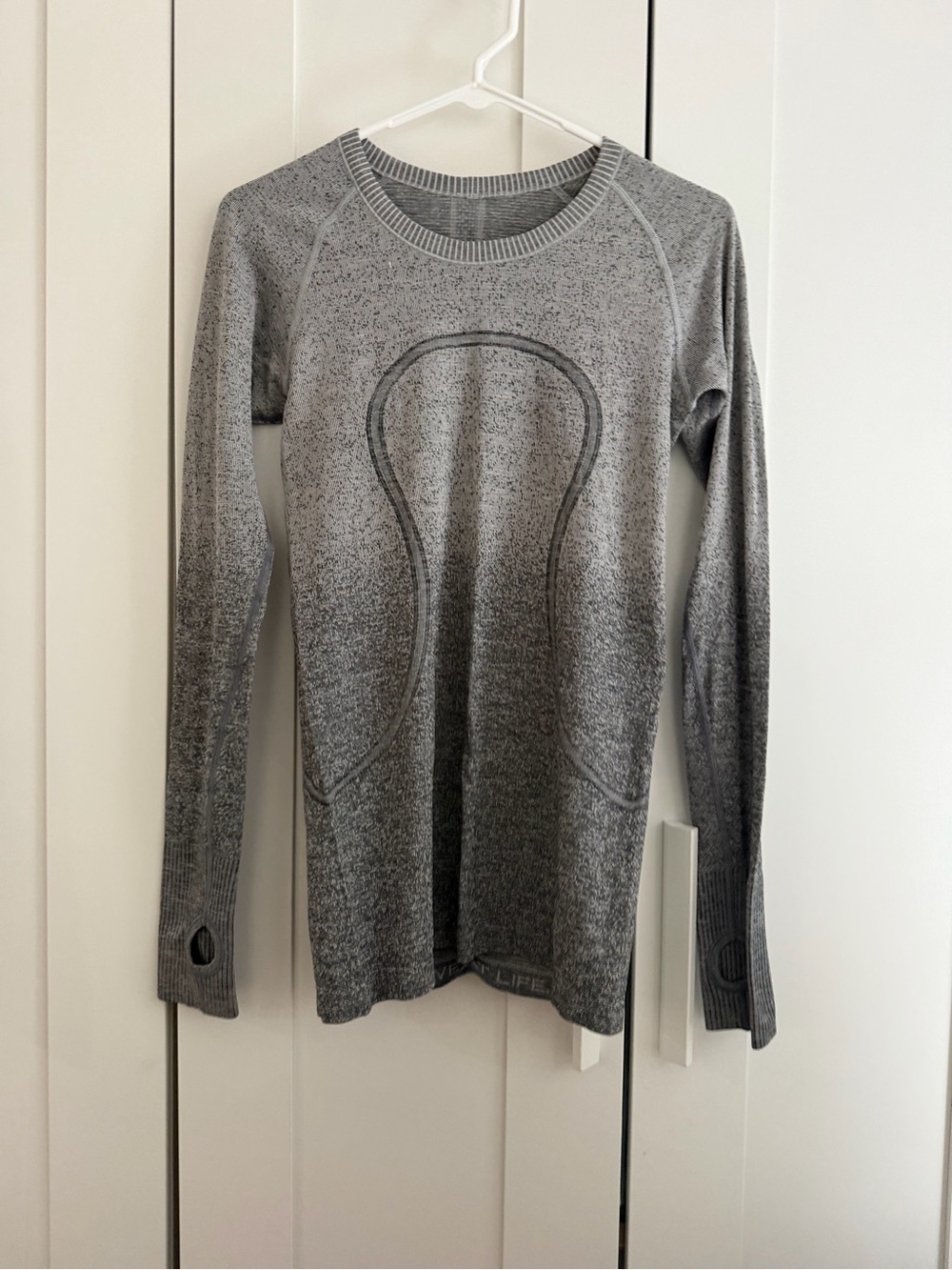 lululemon athletica Ombré Gray Long-Sleeve Swiftly Tech